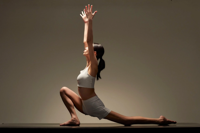 A person illustrating different movement therapies, including physiotherapy, biokinetics, and chiropractic care, for pain relief and healing.